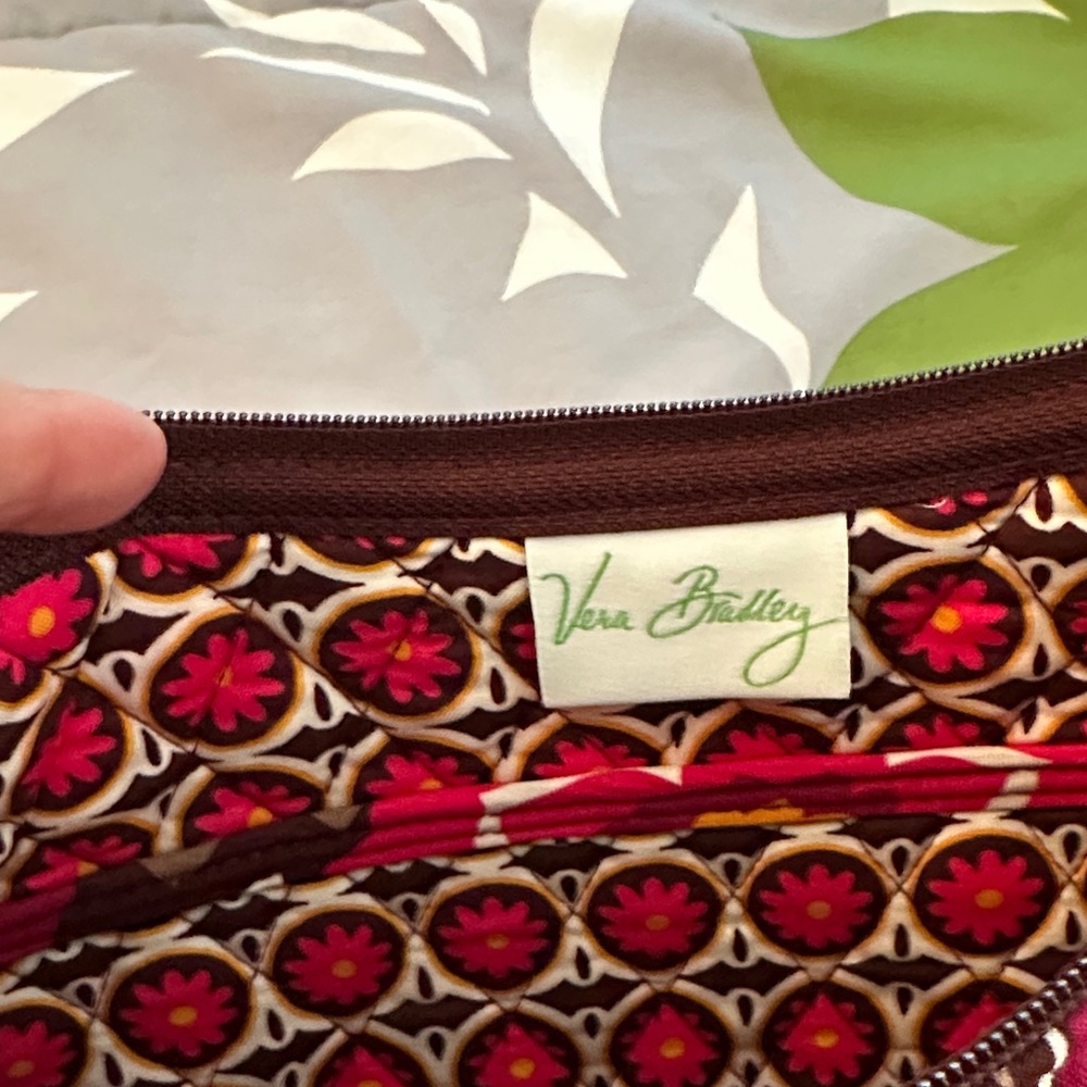 NWT- never been used. Vera Bradley Carnaby Olivia Floral Quilted Shoulder Bag - Picture 6 of 11